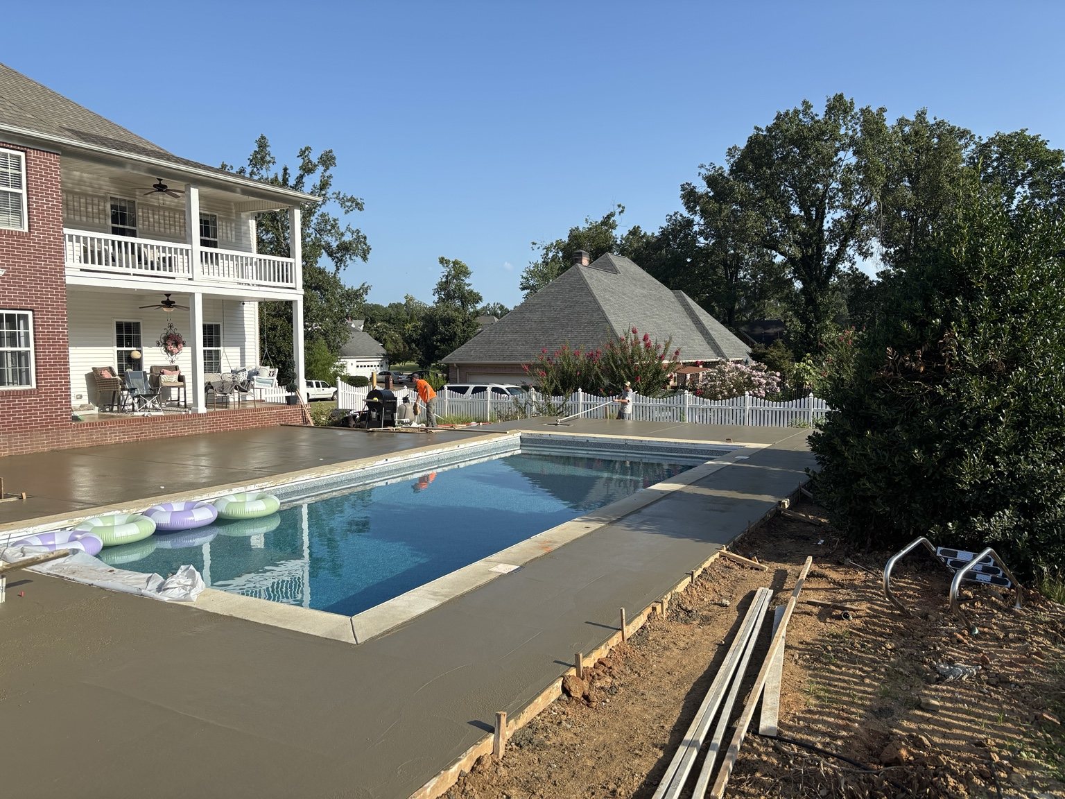 Pool deck concrete installation